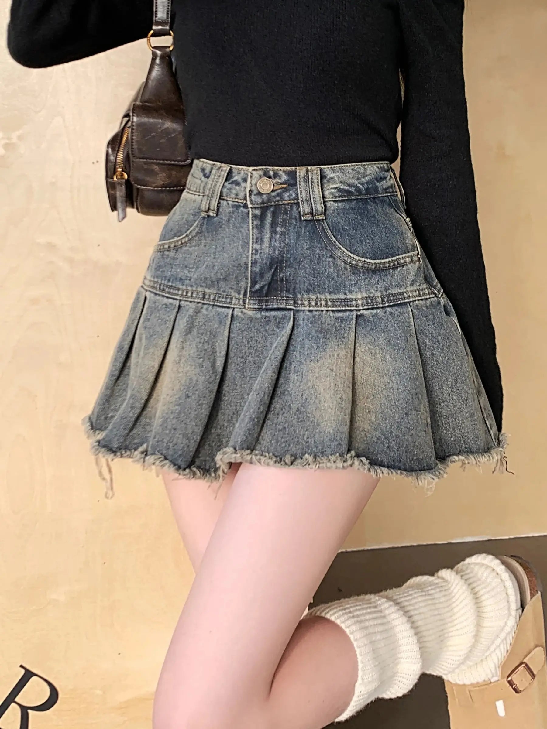 Queensays Women's Summer Cute Denim Short Skirt High Waist Burr Edge Spliced Casual A-line Harajuku Korean Style Y2K Mini Pleated Skirt